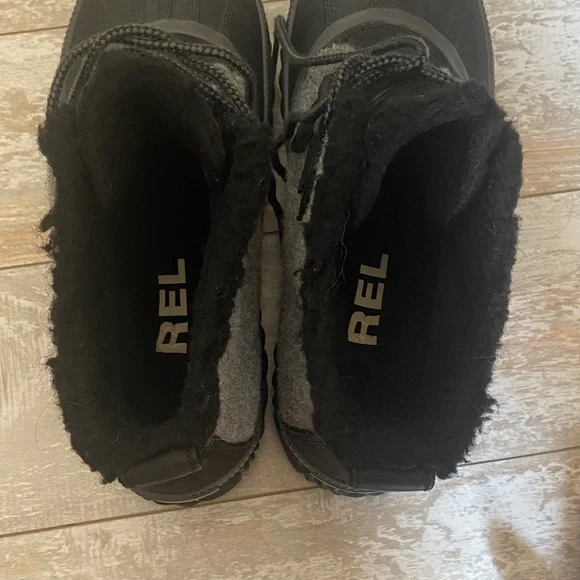 Sorel Out N About size 8.5 - Picture 4 of 6